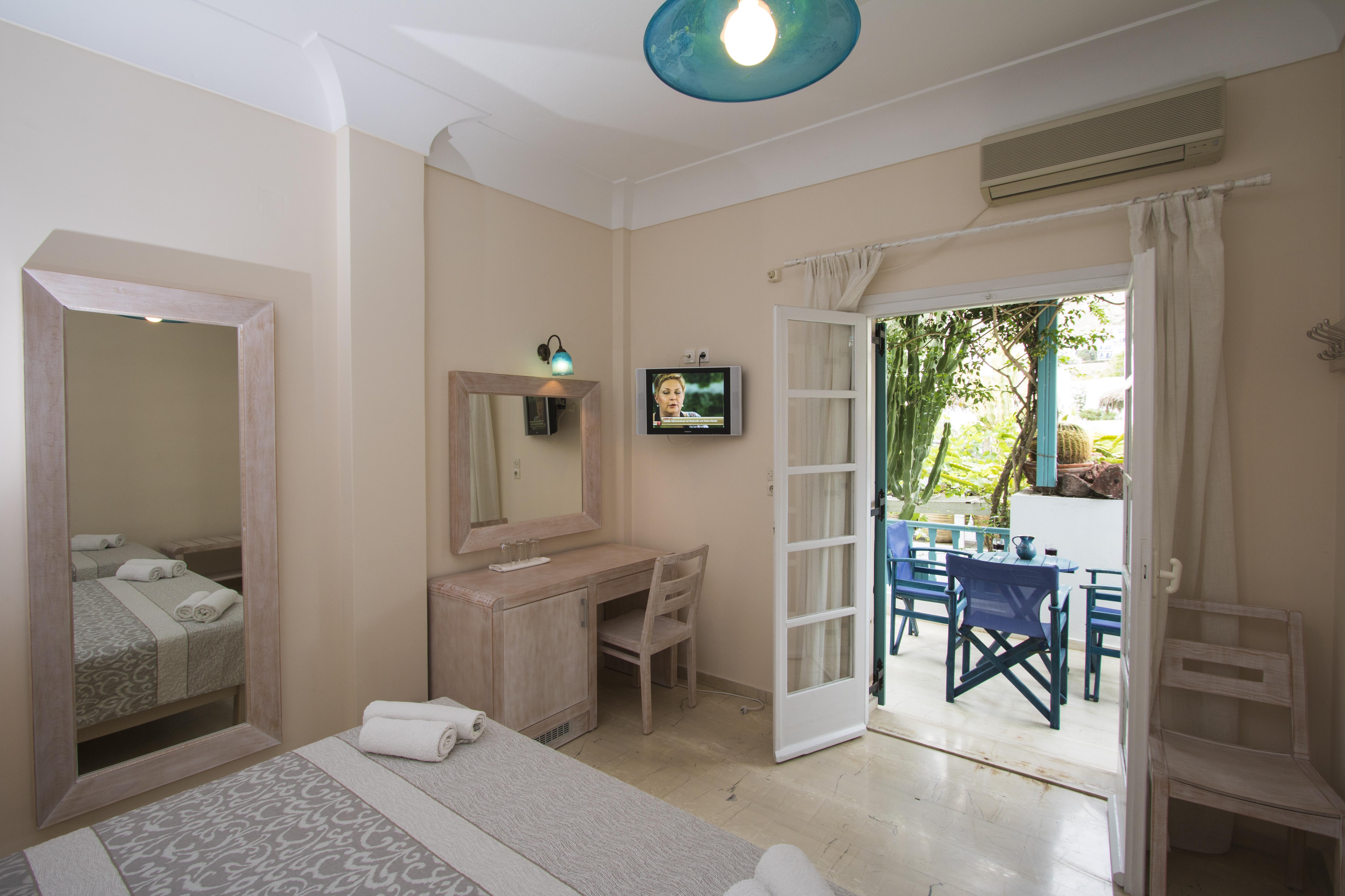 Hotel Andreas Камари Экстерьер фото