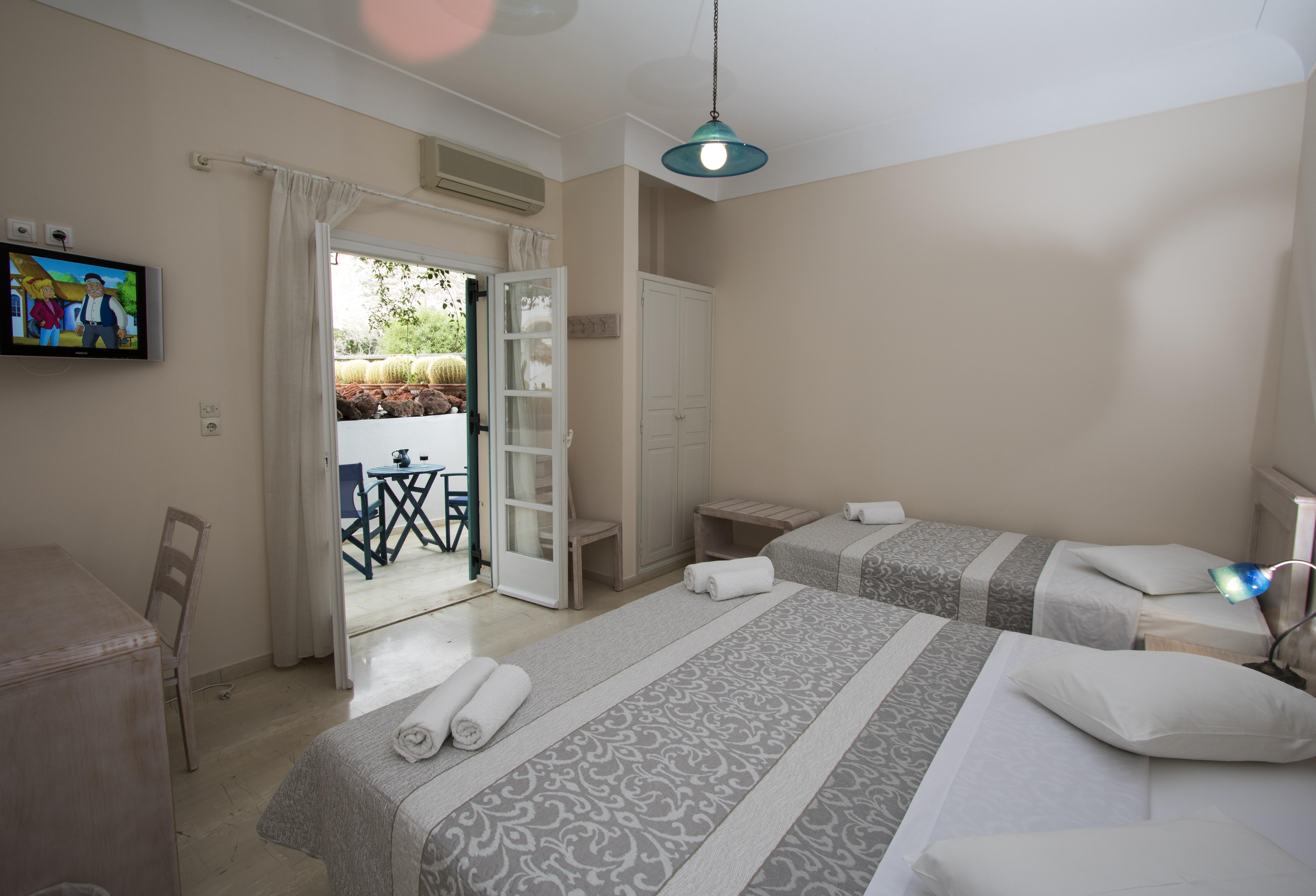 Hotel Andreas Камари Экстерьер фото