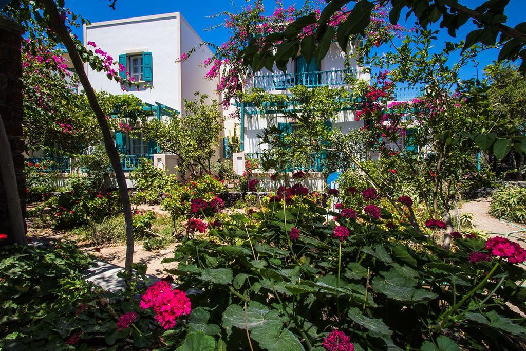Hotel Andreas Камари Экстерьер фото
