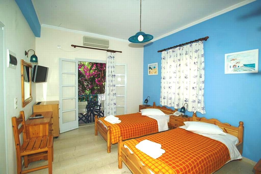 Hotel Andreas Камари Экстерьер фото