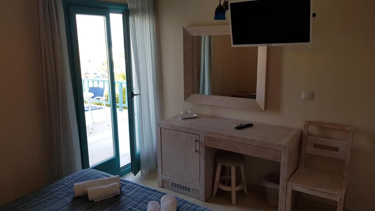 Hotel Andreas Камари Экстерьер фото